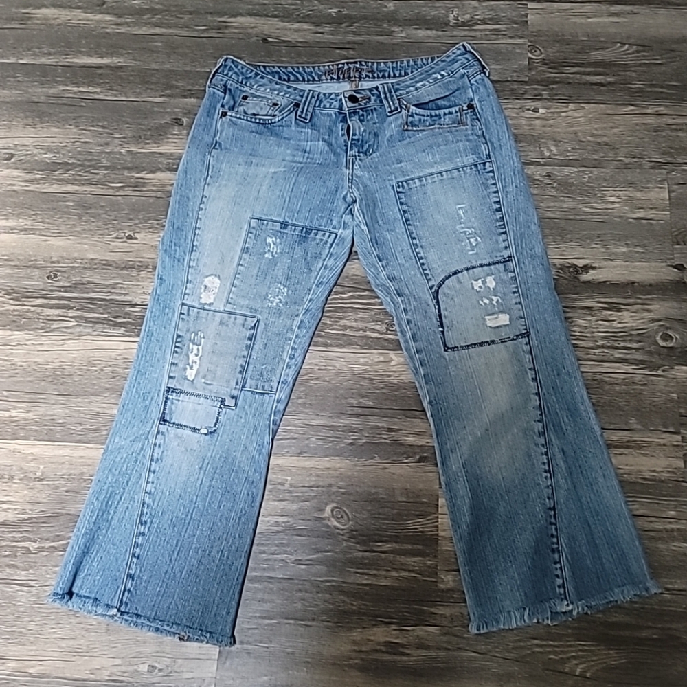 Hippie Brand Distressed Blue Denim Capri Jeans 32" W x 24" Insm (29" Mexico)